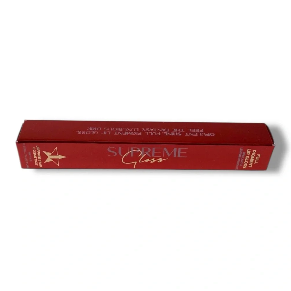 Jeffree Star color red